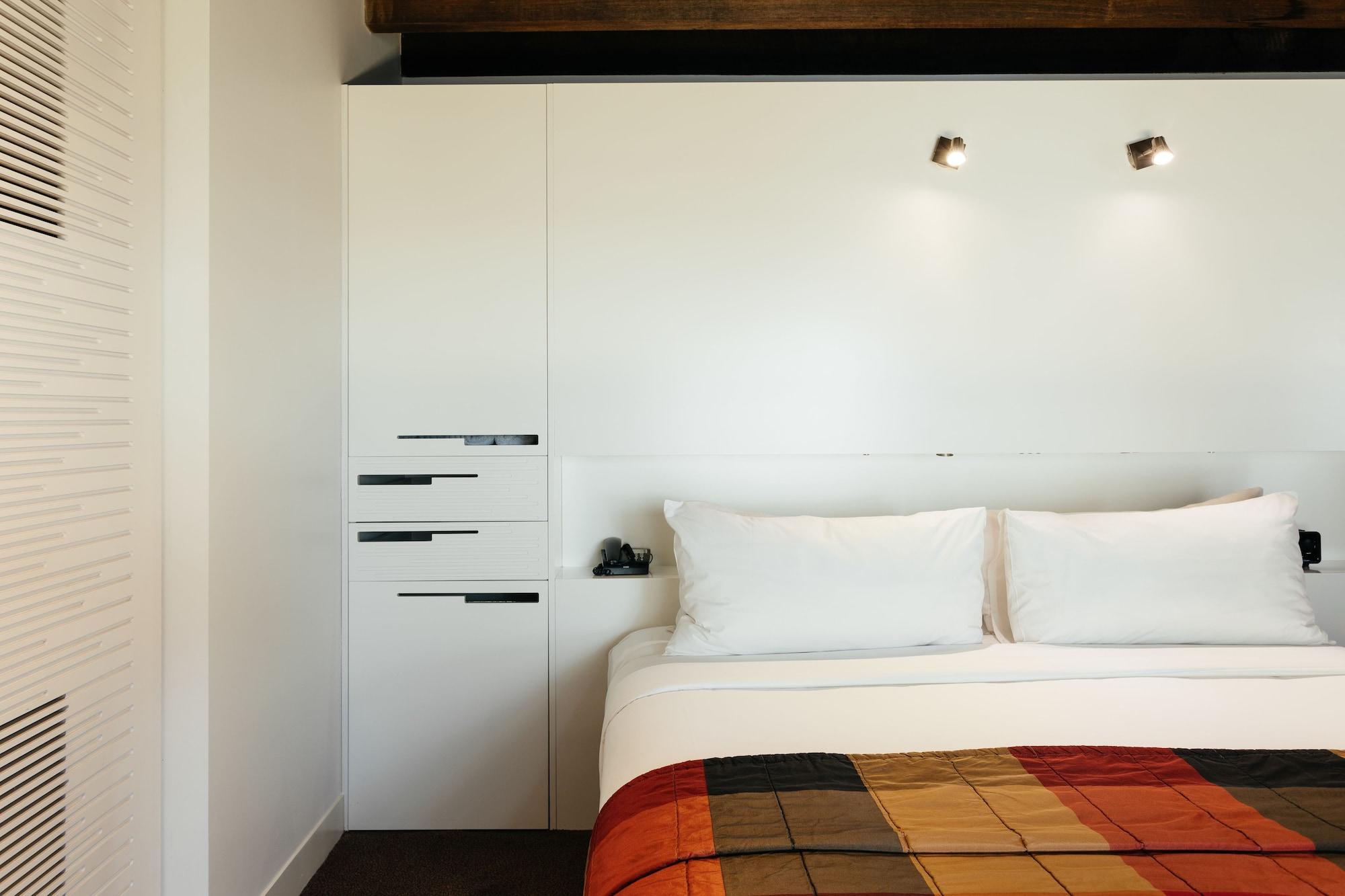 The Henry Jones Art Hotel Хоубарт Екстериор снимка A bedroom at the hotel