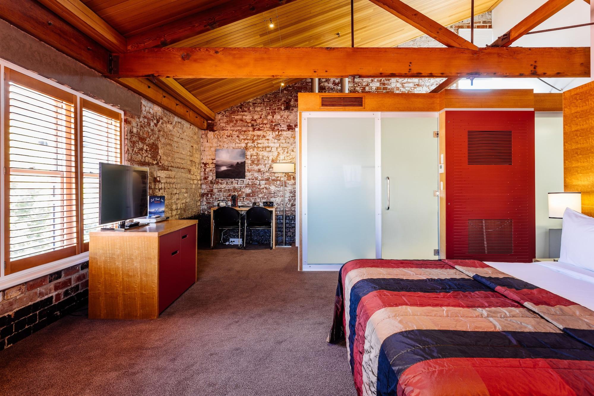 The Henry Jones Art Hotel Хоубарт Екстериор снимка A room at the hotel