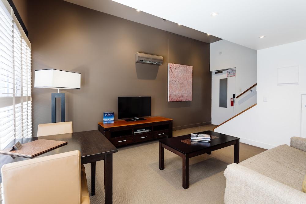 The Henry Jones Art Hotel Хоубарт Екстериор снимка A living room in a typical apartment