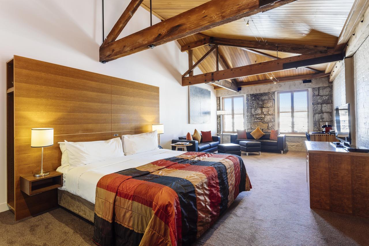 The Henry Jones Art Hotel Хоубарт Екстериор снимка A room at the hotel