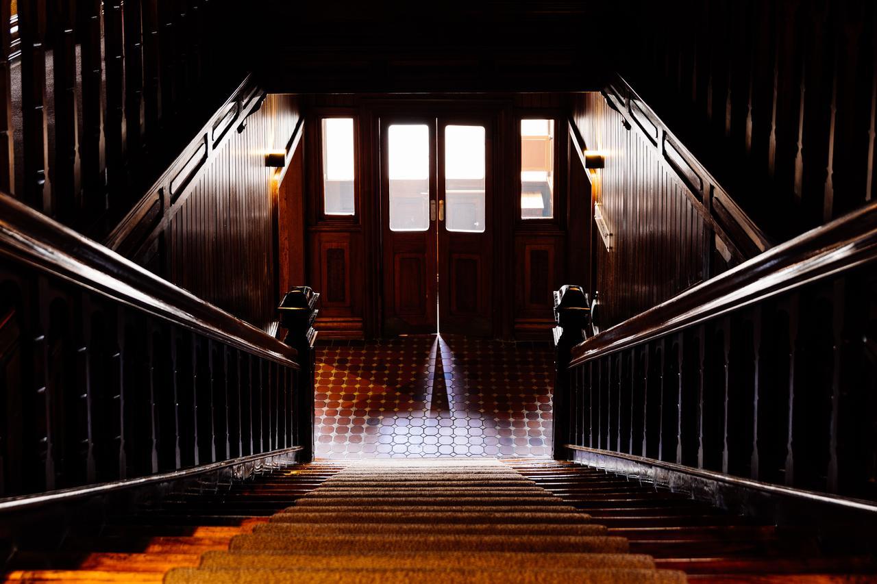 The Henry Jones Art Hotel Хоубарт Екстериор снимка The staircase of the main building